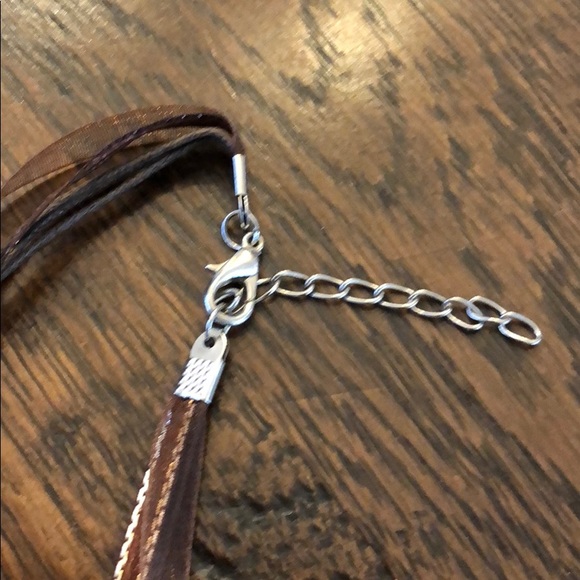 Glass pendants on string necklaces - Picture 7 of 8